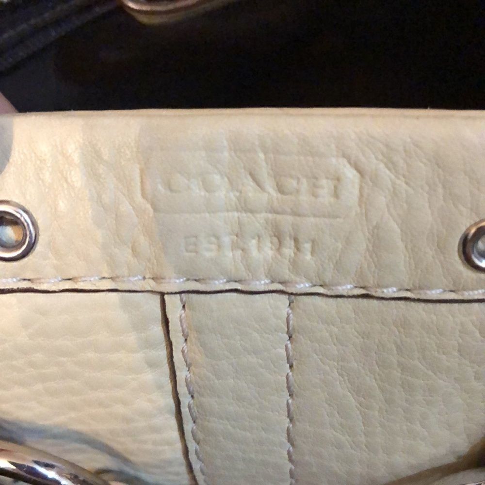 Coach Vintage leather tassel bag. - Picture 11 of 14